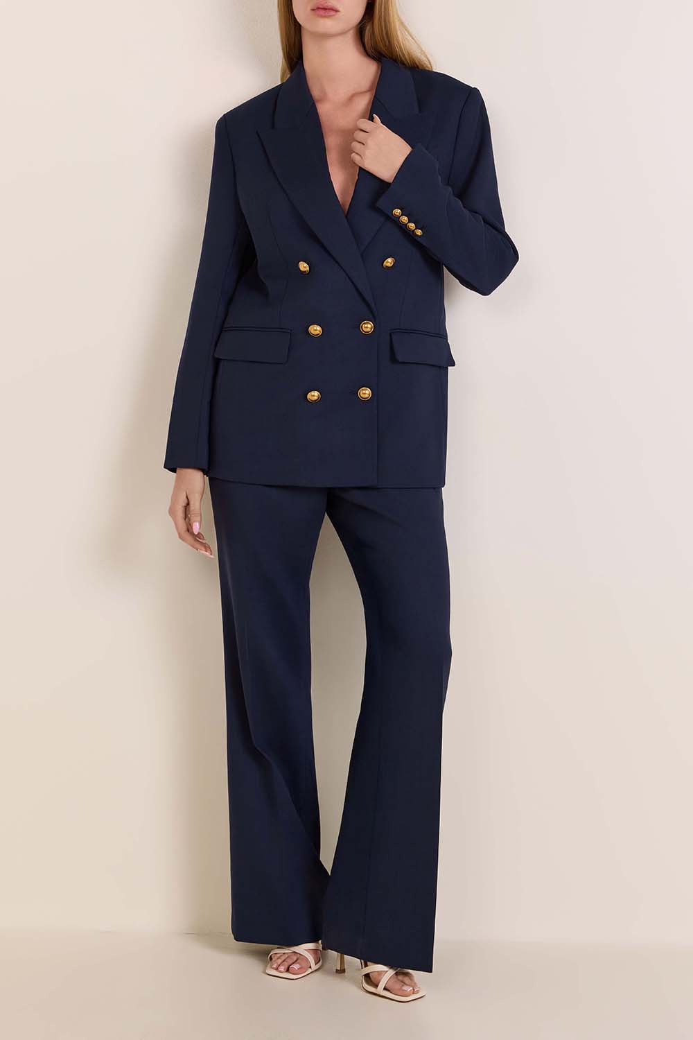 מכנסי חליפה מחוייטים